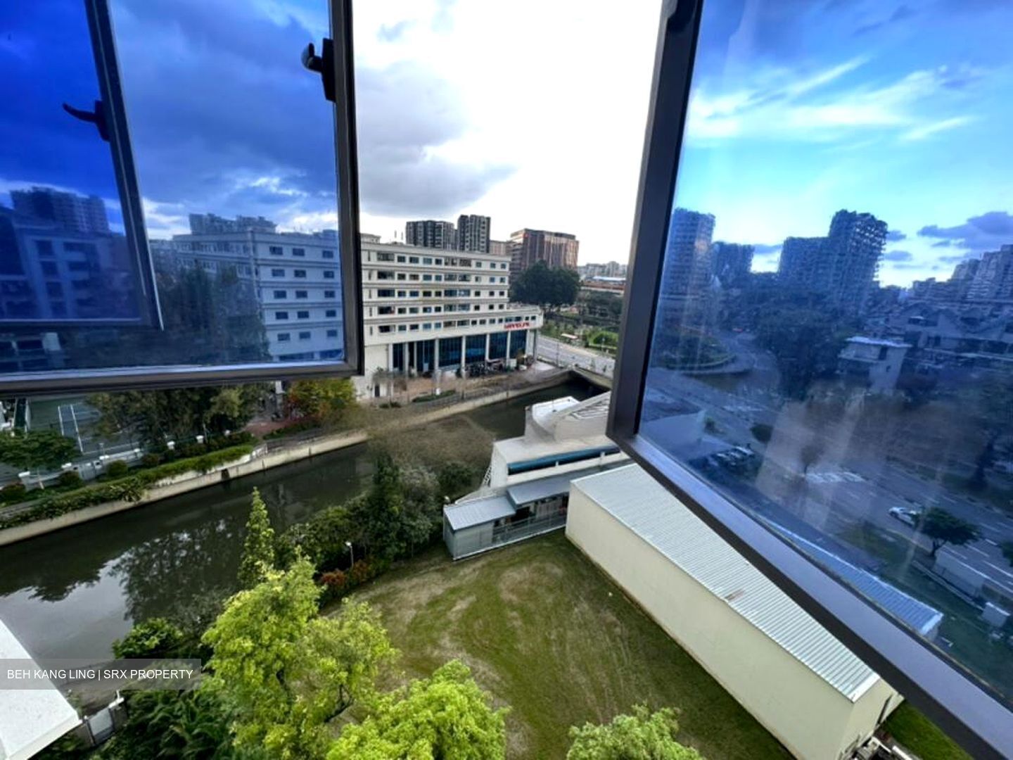 The Waterina (D14), Apartment #458828471